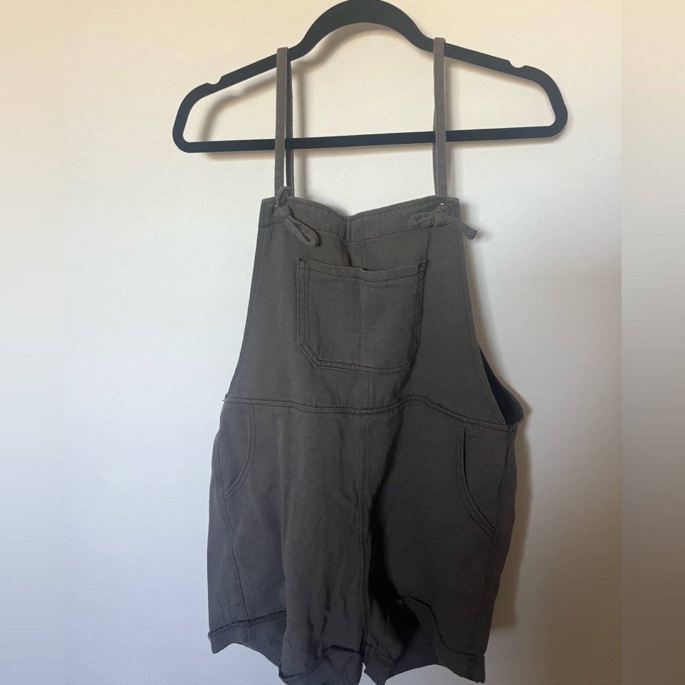 Cider Grey Denim Shortalls Coveralls Overalls Shorts Romper Medium NWT